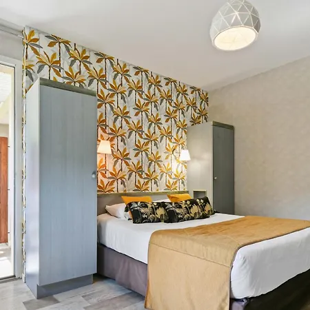 Logis Le Vieux Logis ホテル