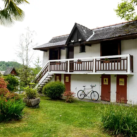 Logis Le Vieux Logis فندق 3*