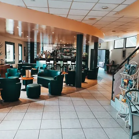 Logis Le Vieux Logis Hotel