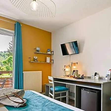 فندق Logis Le Vieux Logis