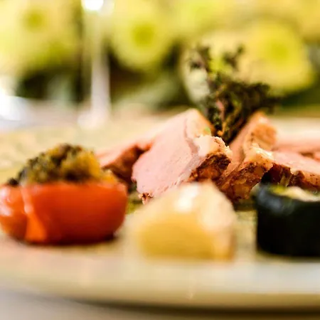 Logis Le Vieux Logis Hotel