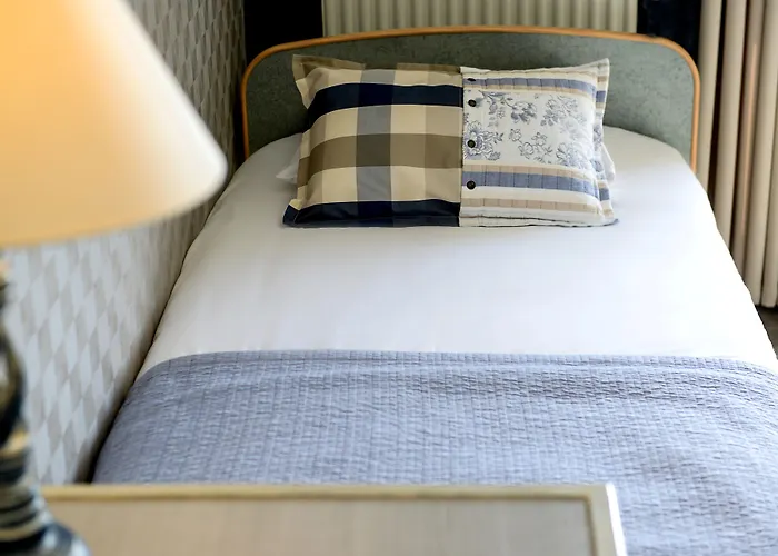 Logis Le Vieux Logis Hotel