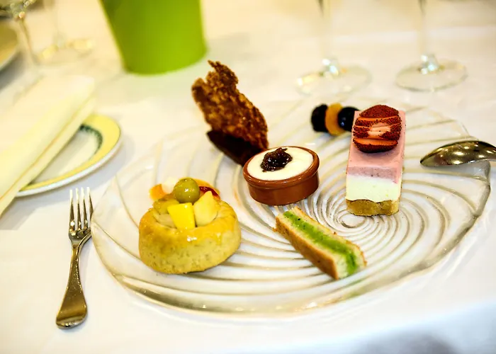 Hotel Logis Le Vieux Logis 3*