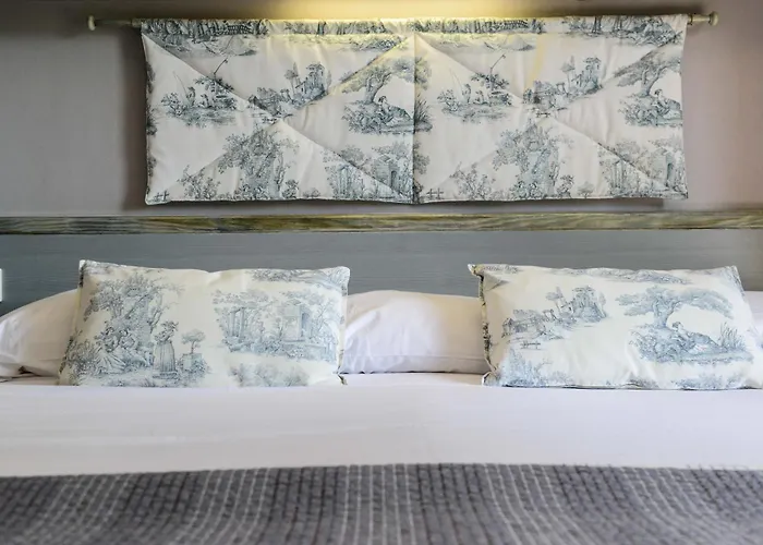 Hotel Logis Le Vieux Logis 3*